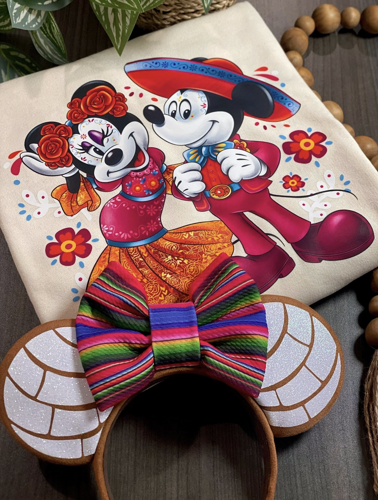 Mouse dia de los Muertos Cream Sweatshirt