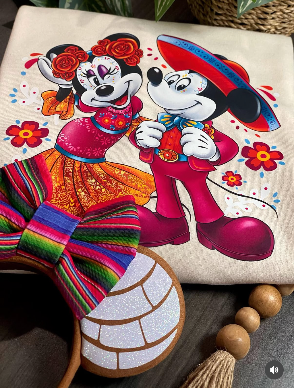 Dia de los Muertos Mouse Cream Sweatshirt