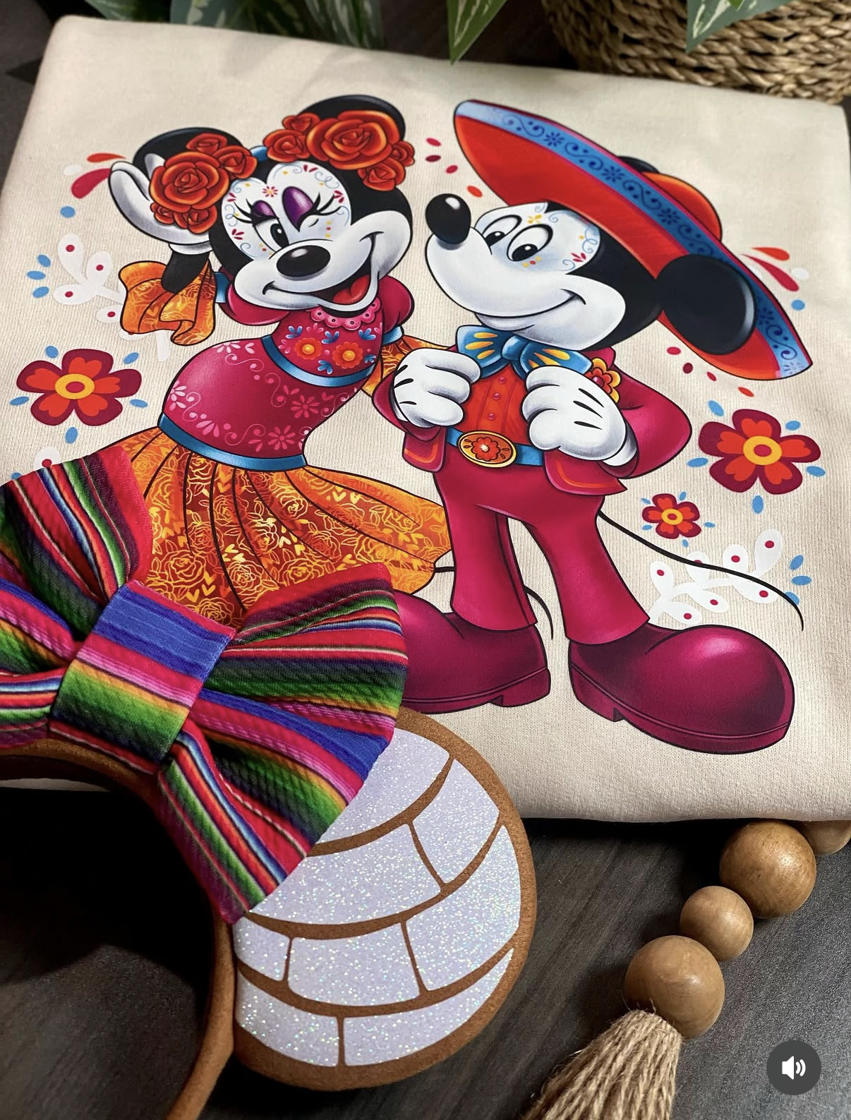 Dia de los Muertos Mouse Cream Sweatshirt