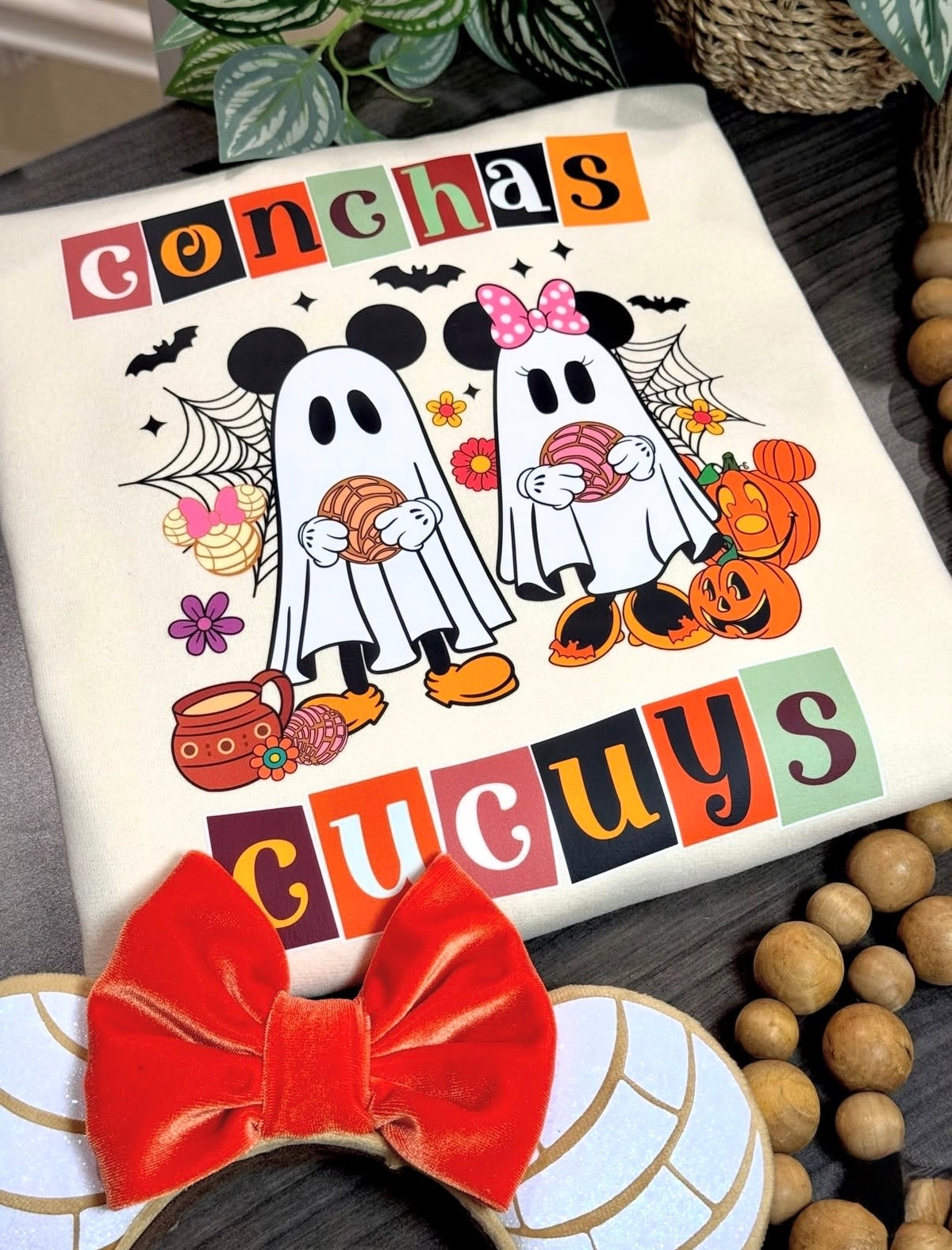 Conchas Cucuy Cream Sweatshirt