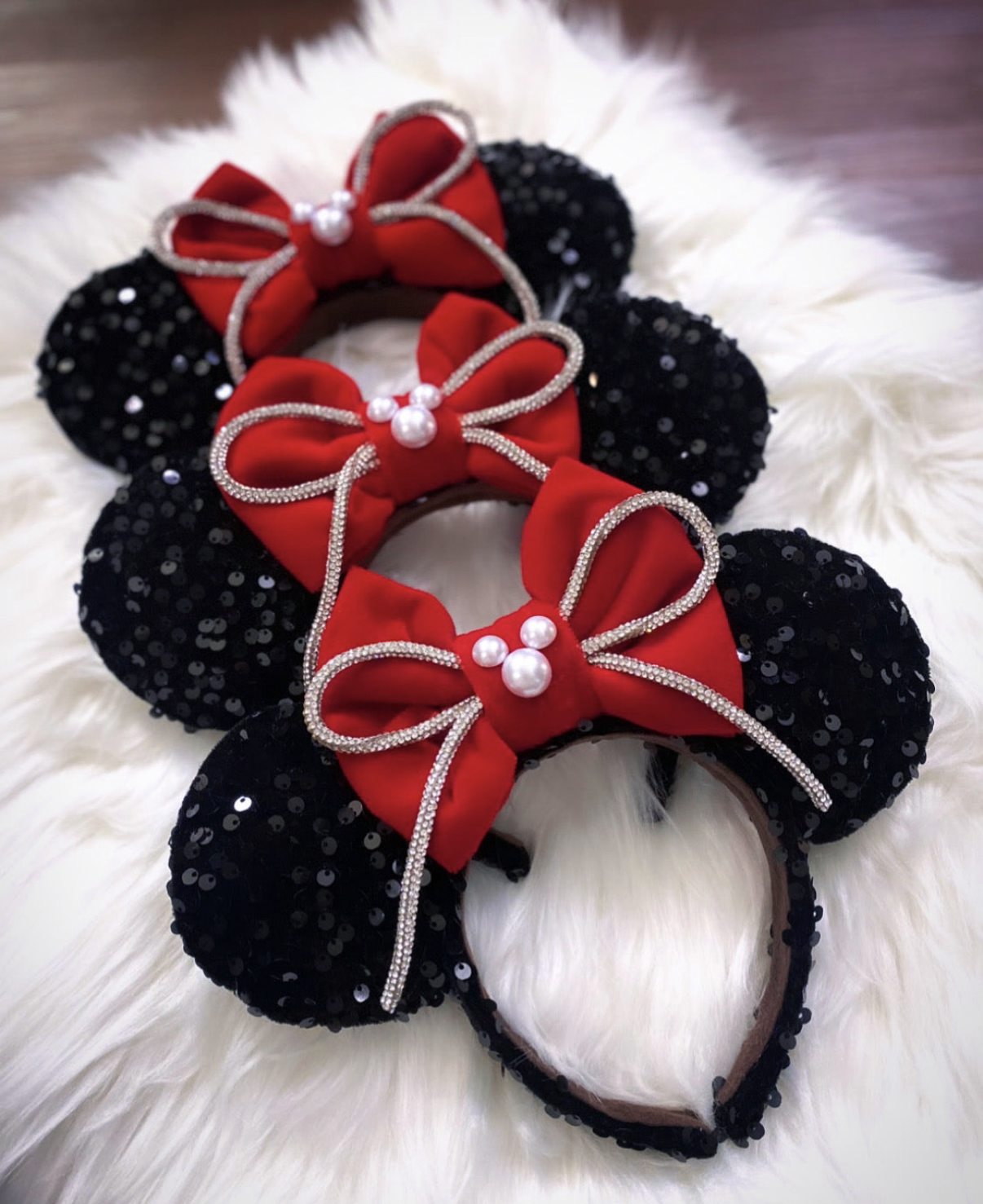 Classic Black/ Red BowEars